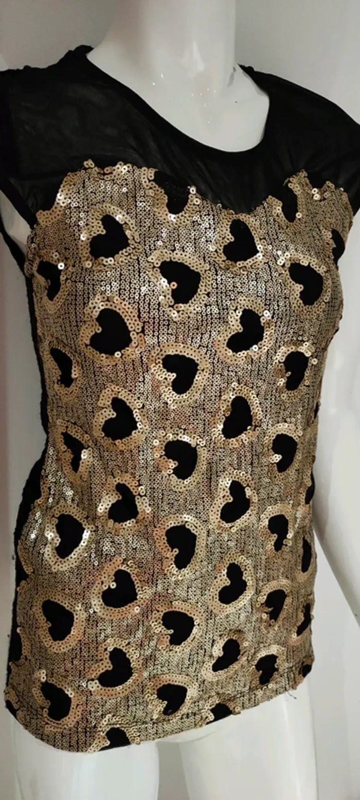 Haut de soirée doré, formes coeur, dos dentelle - photo numéro 2