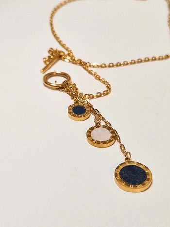 Collier à 3 pendentifs chiffres romains + attache à anneau