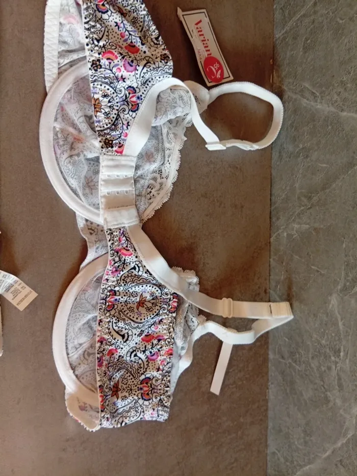 Soutien gorge et son culotte - photo numéro 7