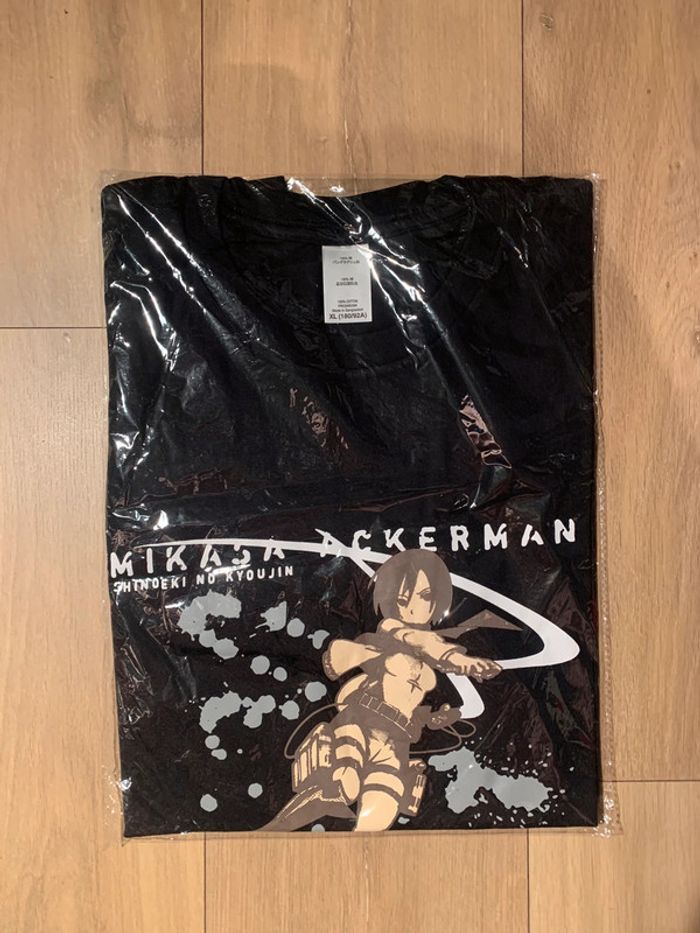 T-shirt Shingeki no Kyojin (L’attaque des titans)