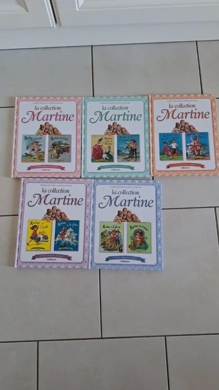 Lot de 5 livres de 2 histoires" Martine"