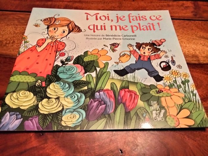 Livre intitulé moi je fais ce qui me plaît