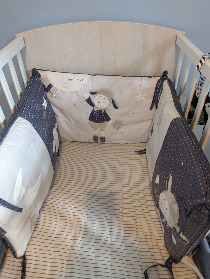 Lot SAUTHON MERLIN – Mobile musical, tapis d’éveil, tour de lit et accessoires bébé - photo numéro 3