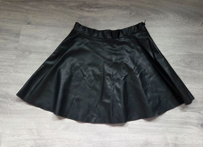 🌸 Belle jupe simili cuir 10 ans 🌸