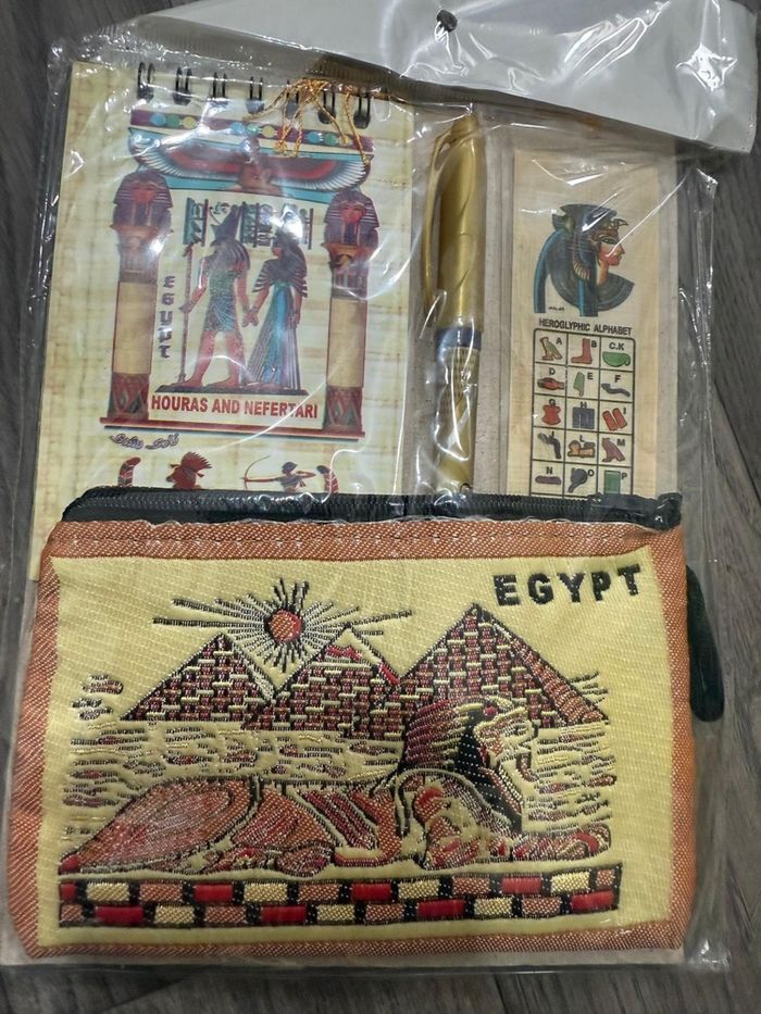 Note book avec stylo et petit trousse de et petit papyrus - photo numéro 3