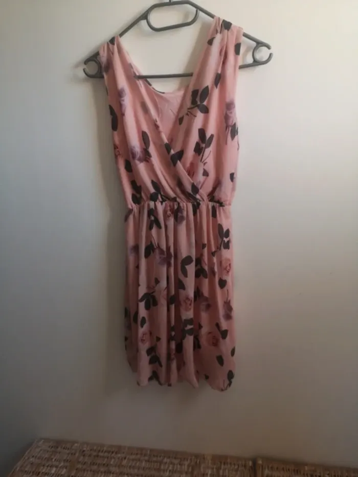 Robe rose à fleurs - photo numéro 2