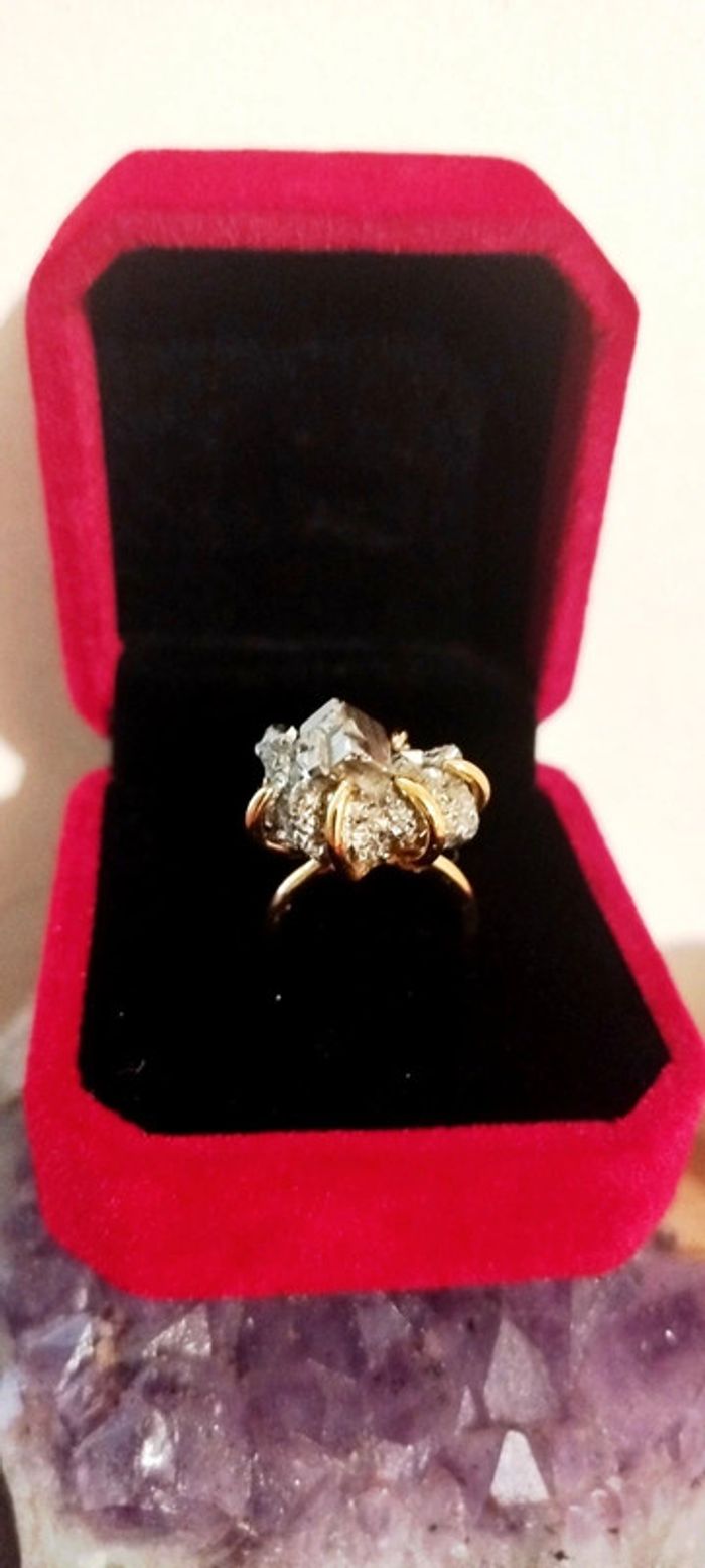 Magnifique 🎀 bague Unique en Pyrite Naturelle