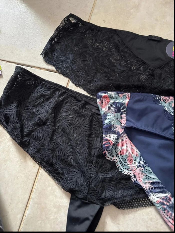 Culottes neuves 52/54 x3 - photo numéro 3