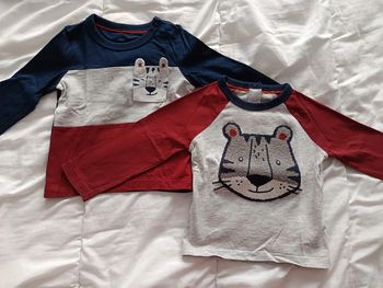 Lot 2 t shirt c&a  9m tbe