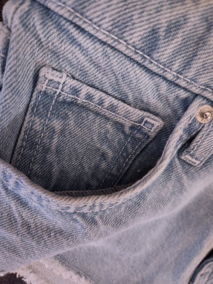 Short en jeans court neuf - photo numéro 3