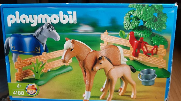 Playmobil famille de chevaux 4188