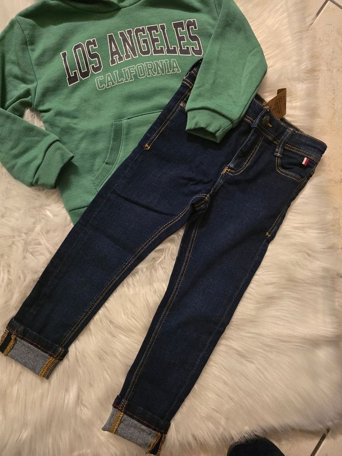 Neufs (non portés) 💙💙😍🤩sweat molleton et jeans skinny 3 ans garçon 💙💙😍🤩 - photo numéro 4