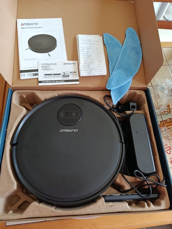 Aspirateur robot laveur neuf