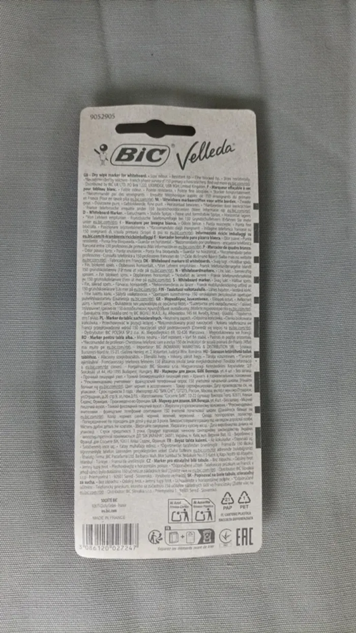 4 feutres effaçables pour ardoise blanche neufs - photo numéro 2