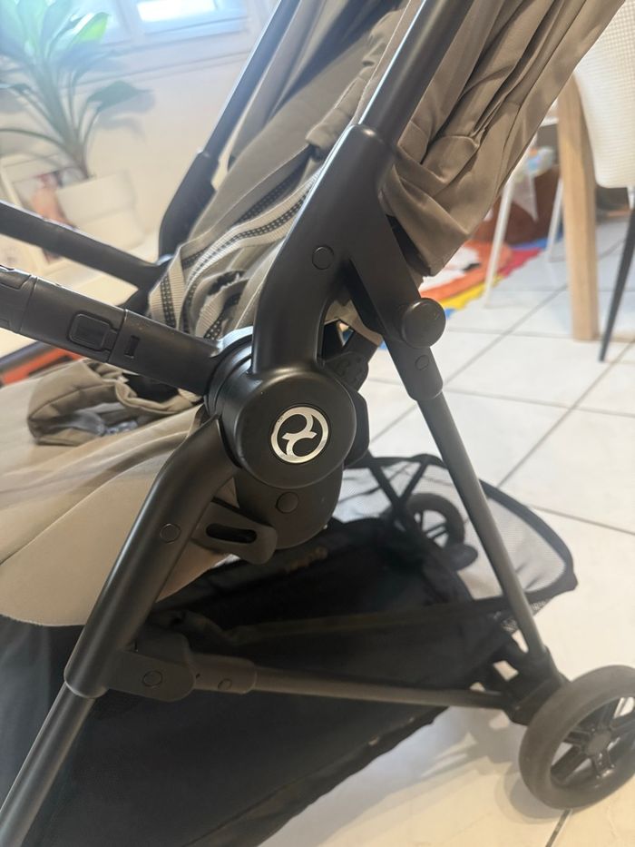 Poussette Cybex Melio no - photo numéro 3
