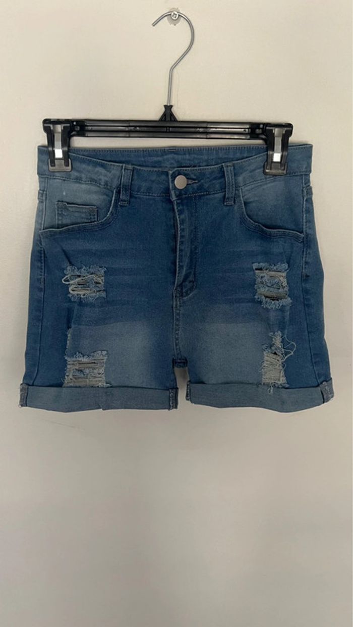 Short en jean en parfait état taille M . 85% coton - photo numéro 3