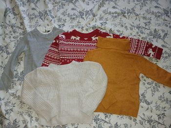 Lot vêtements fille taille 5 ans
