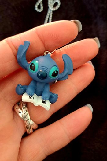 Pendentif stitch