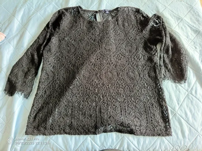 Pull dentelle noir Kiabi 44