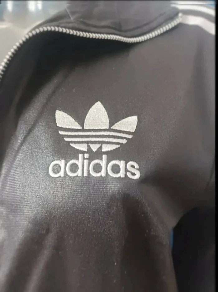 Magnifique veste Adidas Chile 62 femme XS - photo numéro 3