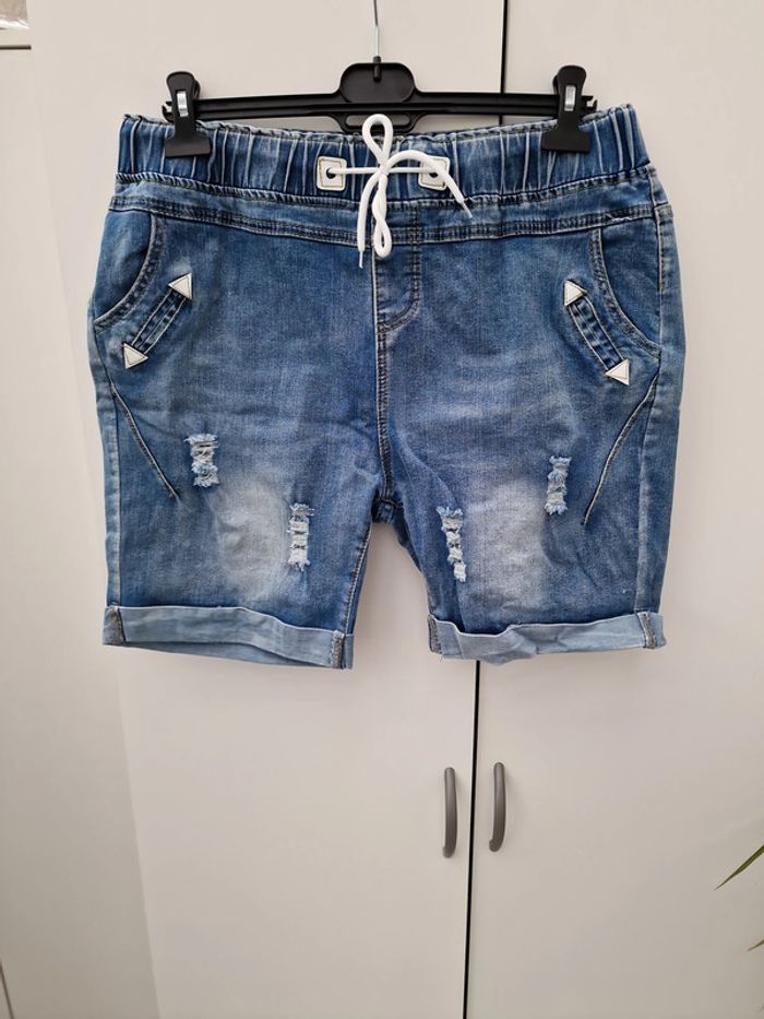 Short En Jeans Bleu Troué Details Blancs - photo numéro 2