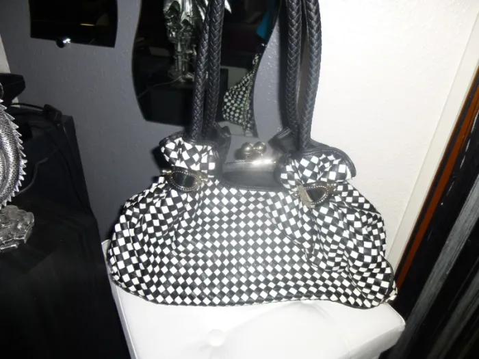 sac a main porter épaule a carreau noir / banc Gallantry