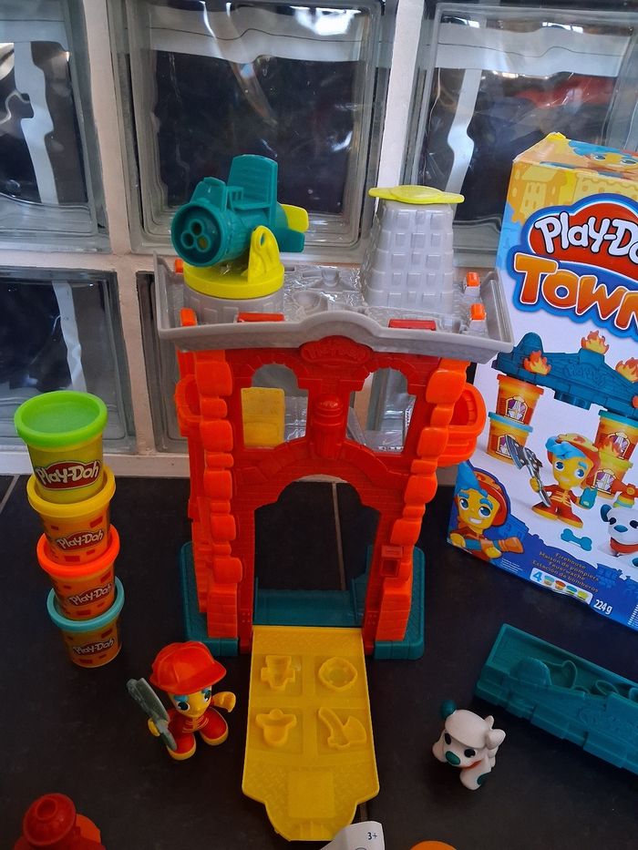 Maison de pompiers Play-Doh Town - photo numéro 2
