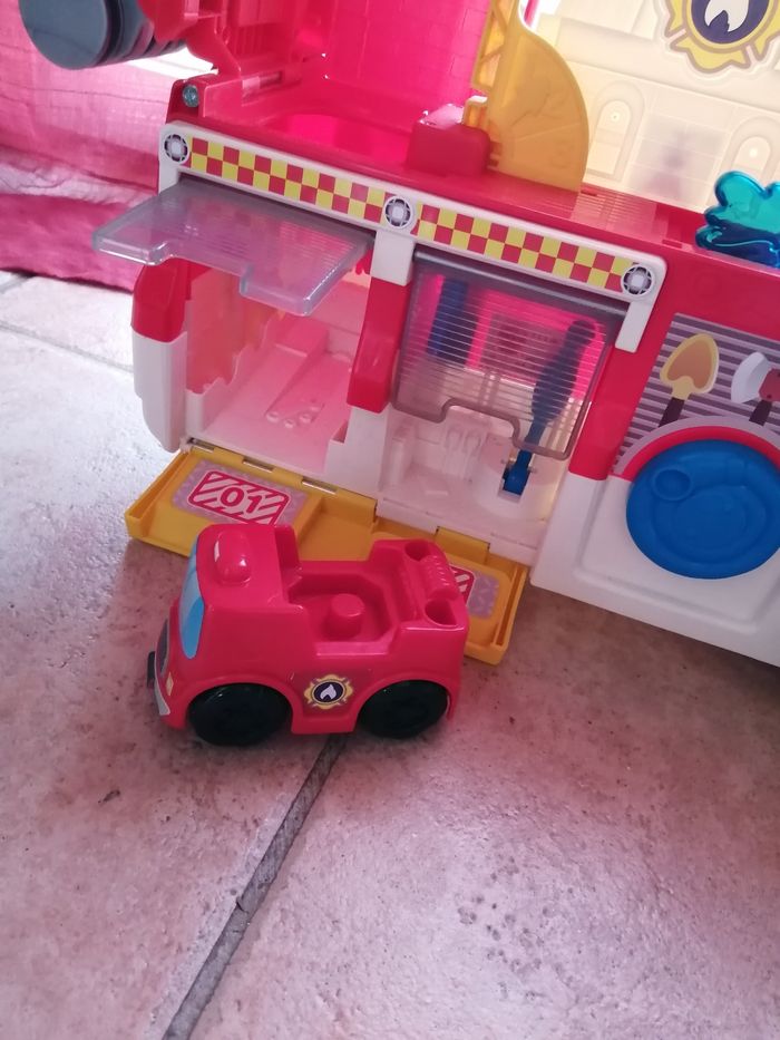 Camion pompiers VTech. - photo numéro 4