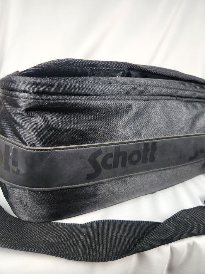 Sac Bandoulière Besace Schott NYC Noir Vintage - Très Bon État - photo numéro 6