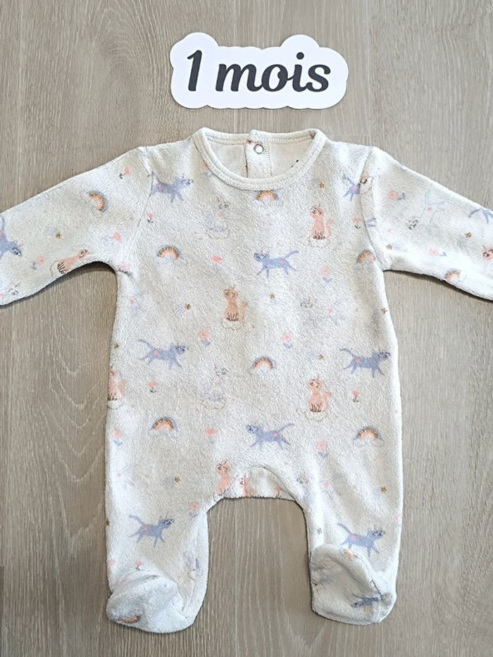 Pyjama 1 pièce bébé fille taille 1 mois - photo numéro 2