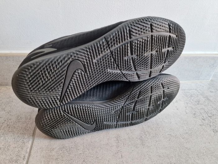 Chaussure de foot en salle Nike 38 - photo numéro 4