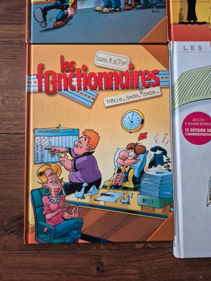 Lot de 4 bandes dessinées Les fonctionnaires - photo numéro 4