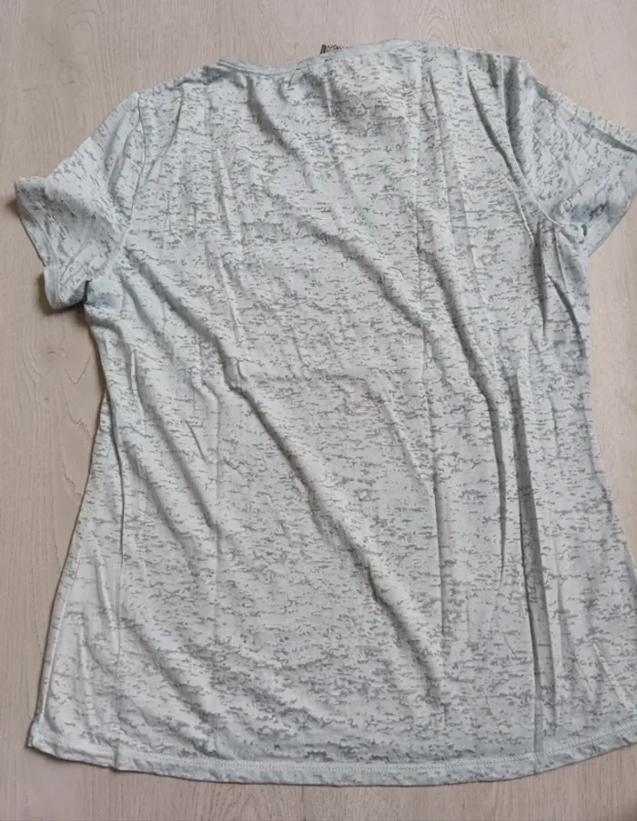 T-shirt Ana Isabel (neuf, bleu clair), XL / 42 / 14 - photo numéro 3