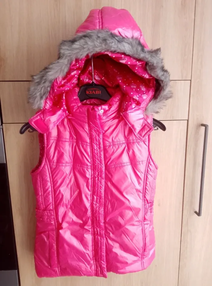 Manteau neuf doudoune sans manche à capuche- Fille 12 ans