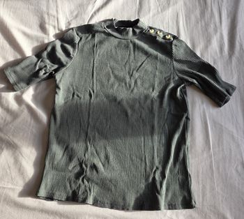 Kiabi Top Nervuré Boutons Kaki Très bon état Taille M