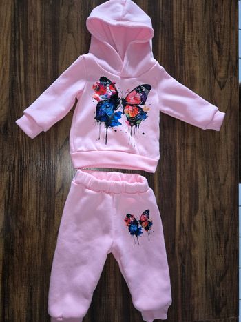 Jogging tenue ensemble bebe fille 6mois 9mois papillon comme neuf