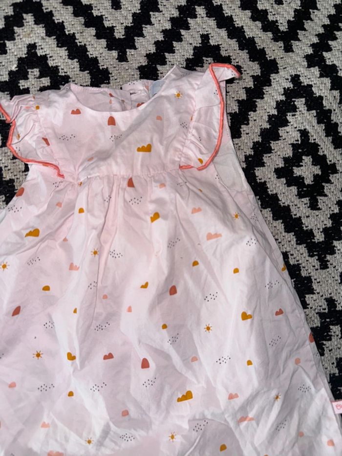 Magnifique robe cadet Rousselle 6 mois porté 1 à 2 fois - photo numéro 3