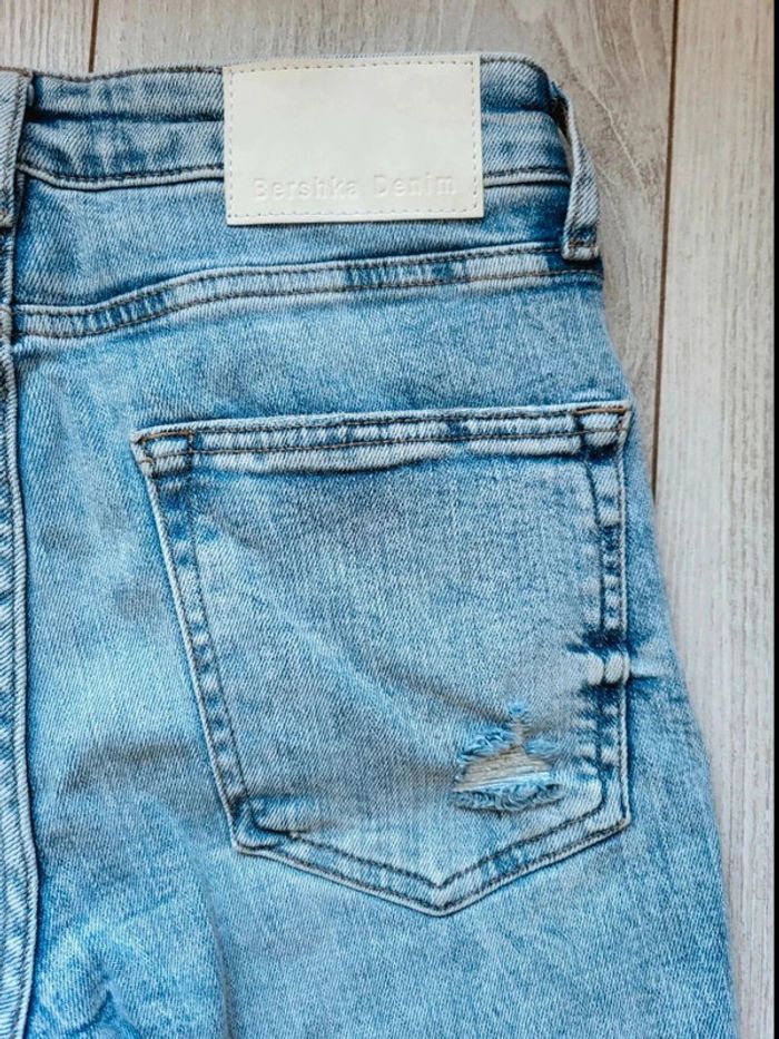 Jean Bershka Homme 36 – slim destroy bleu clair – effet déchiré tendance – look casual urbain - photo numéro 16