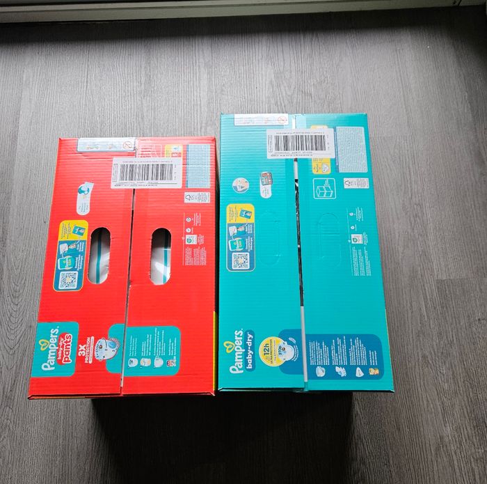 Lot de 2 cartons  de Couches pampers t5 - photo numéro 2