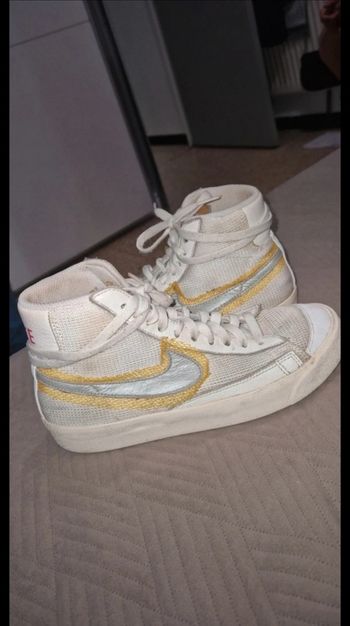 Nike blazer mid jaune