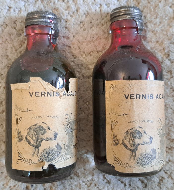 Lot de 2 flacons scellés de vernis Acajou Foncé - Bollore Vernis vers 1900 - photo numéro 2