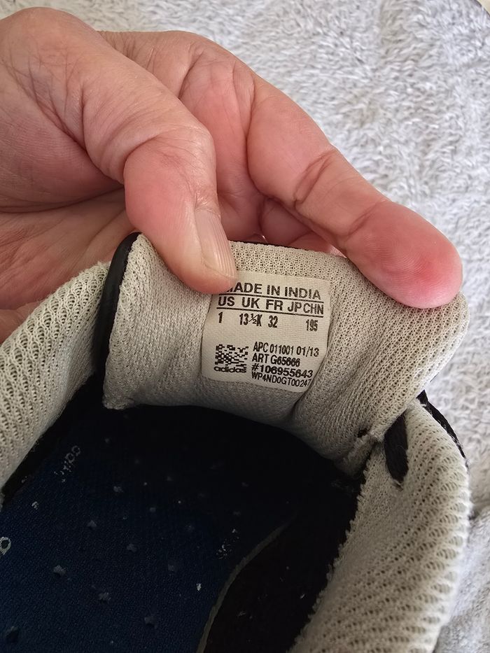 Baskets mixte 🍒Adidas🍒pointure 32 - photo numéro 5