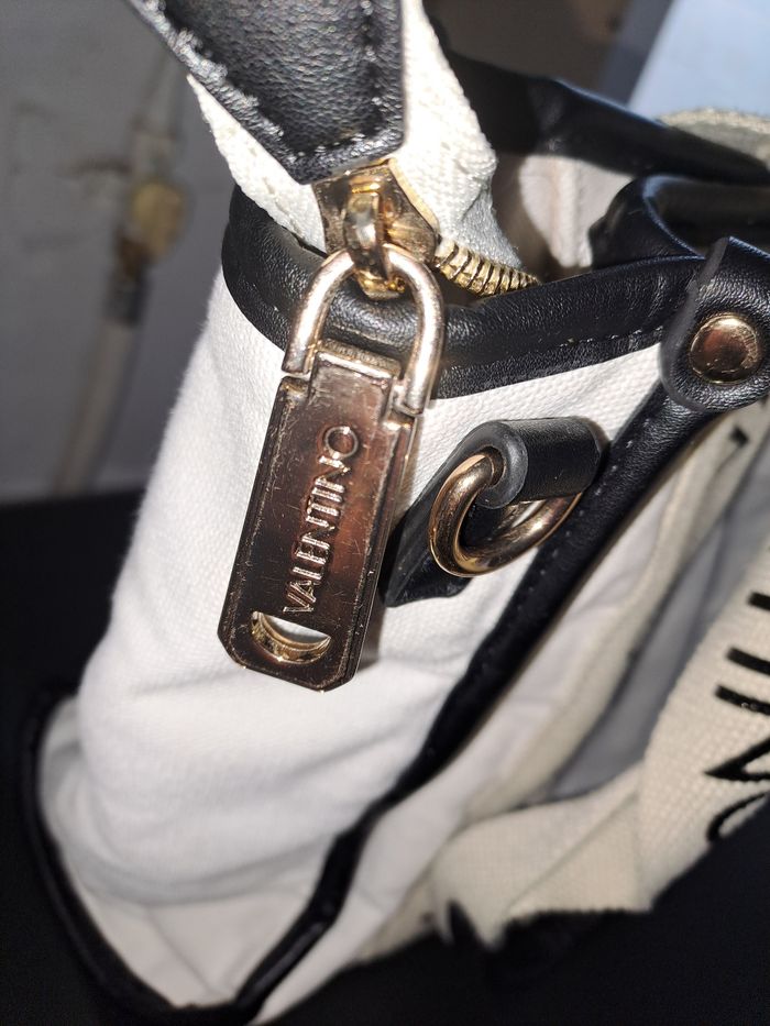 Sac Valentino Garavani - Cabas en toile blanche et cuir noir - photo numéro 4