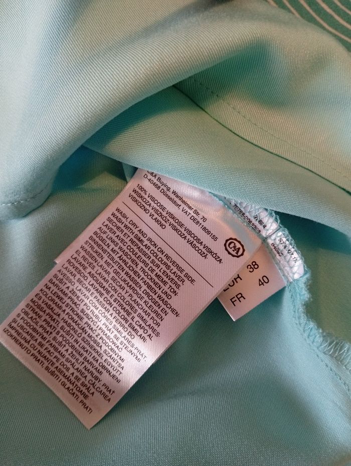 Chemisier manches courtes neuf taille 38/40 - photo numéro 4