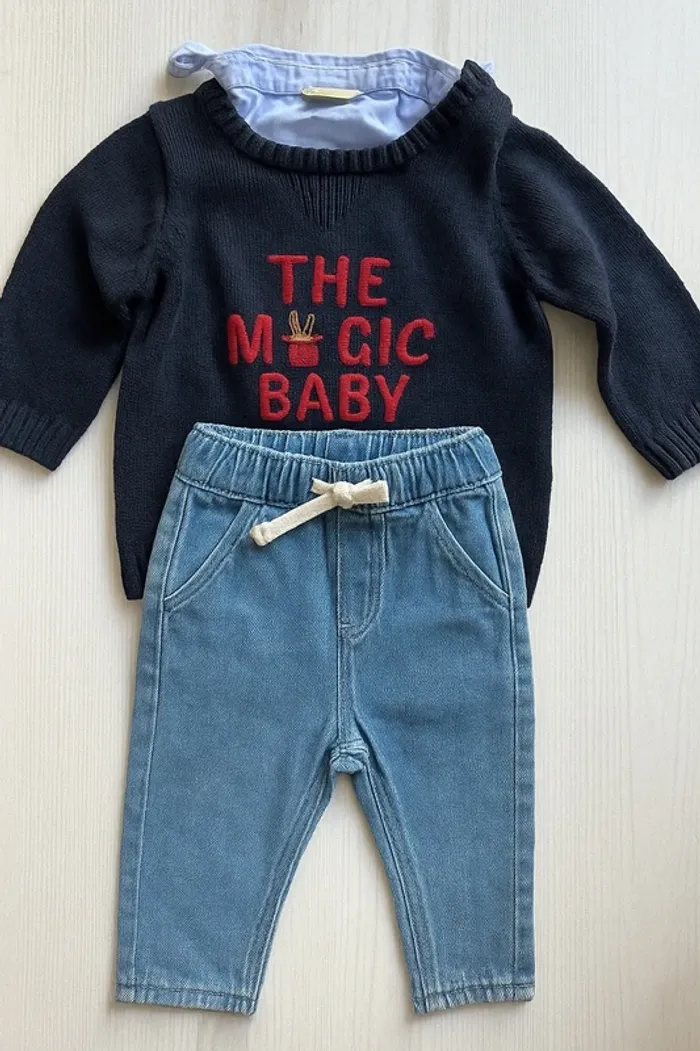 Ensemble bébé garçon 9 mois – Pull marine brodé avec col de chemise + Jean clair