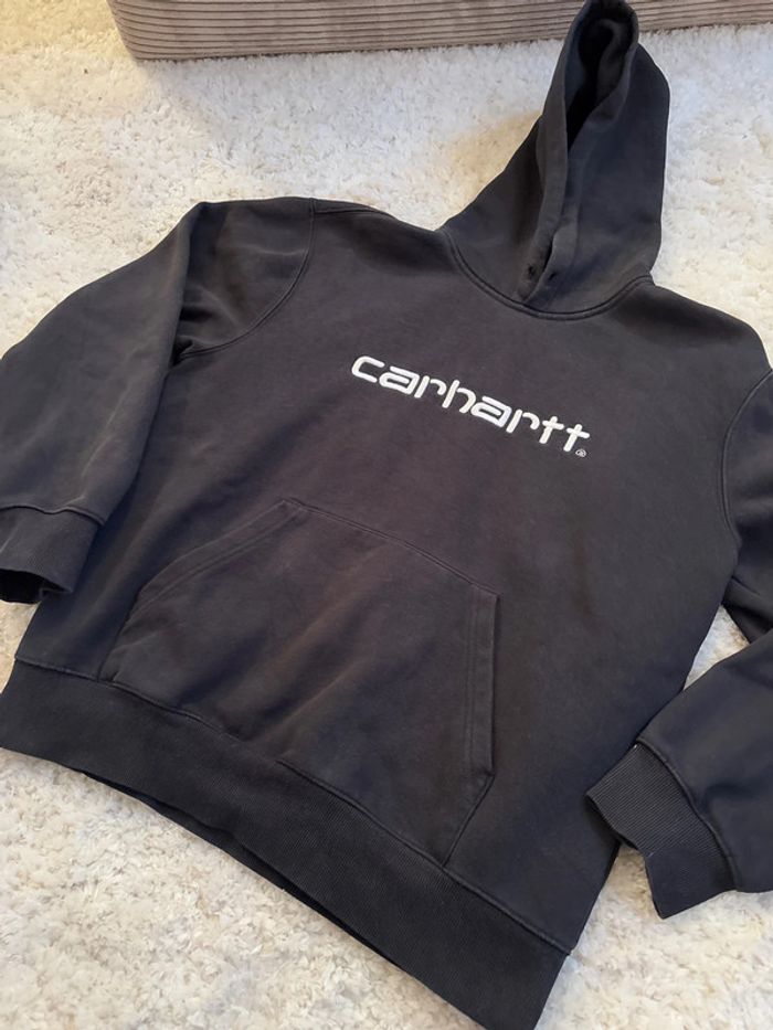 Hoodie Carhartt couleur noir, logo brodé taille M très bon état - photo numéro 4