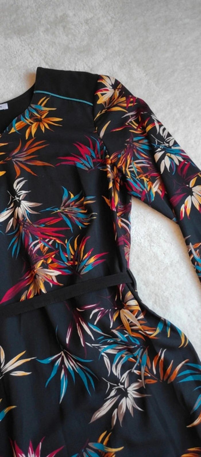 Robe légère et fluide Christine Laure T3 noir motif feuillage coloré - photo numéro 9