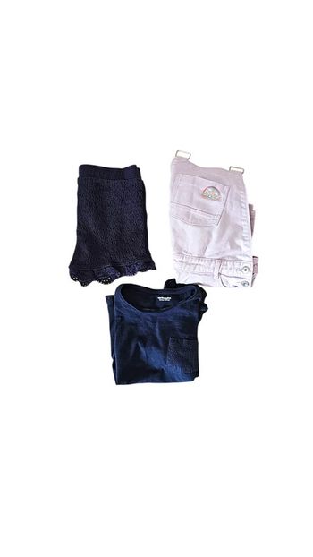 Ensemble Salopette et t-shirt Vertbaudet et un short Punkidz taille 10 ans / 140 cm