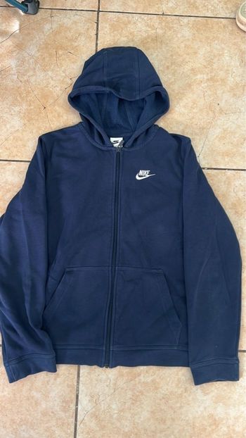 Veste Nike bleu marine en très bon état taille S 