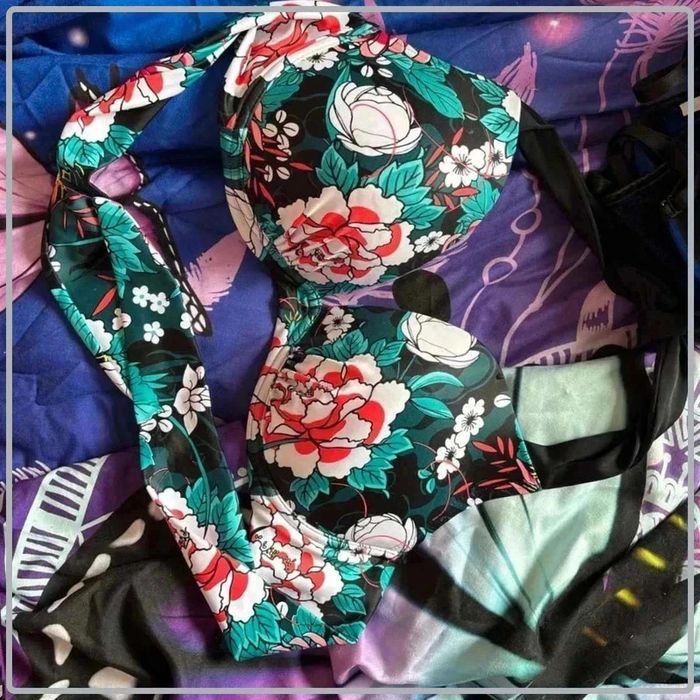Haut  de maillot  de  bain  taille 42 - photo numéro 3
